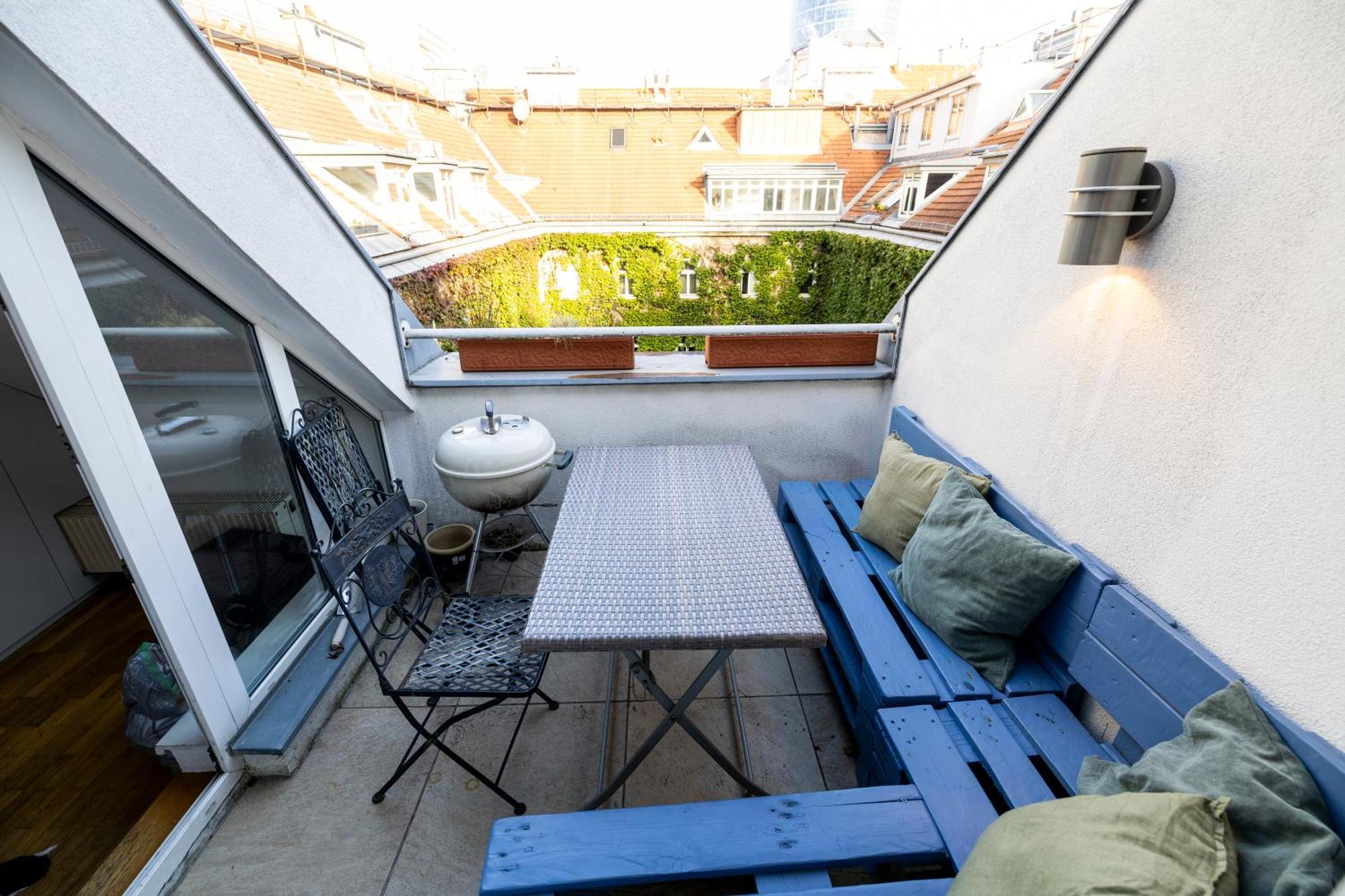 Luxurious Maisonette Apartment At The Heart Of Вена Экстерьер фото